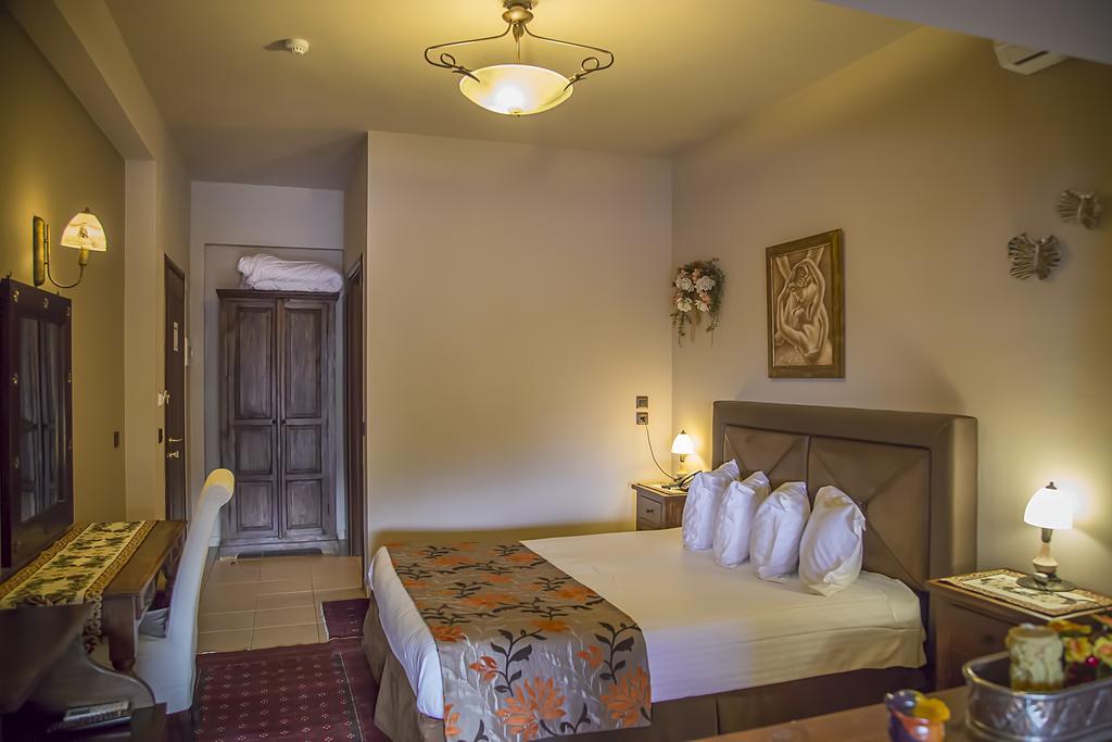 Pandion Luxury Boutique Hotel & Suites With Spa Neochóri Exterior foto