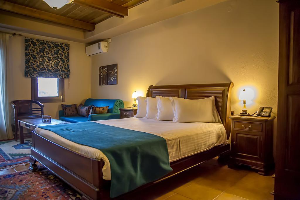 Pandion Luxury Boutique Hotel & Suites With Spa Neochóri Exterior foto